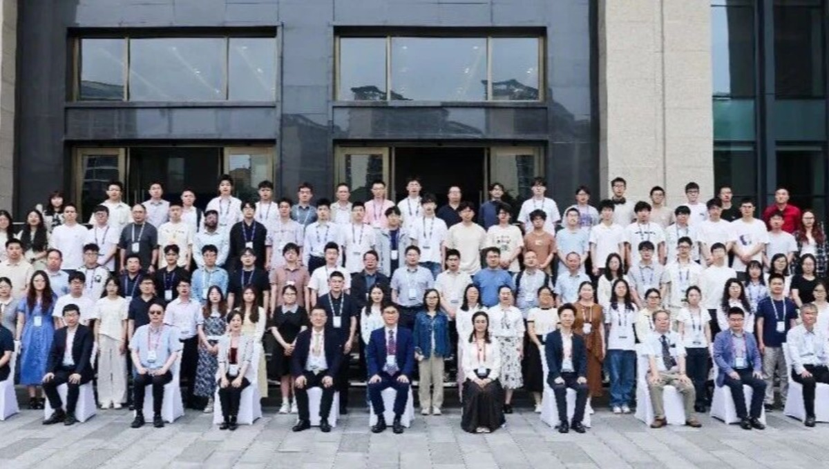 第九届电子技术国际会议 (ICET 2026)在成都召开！