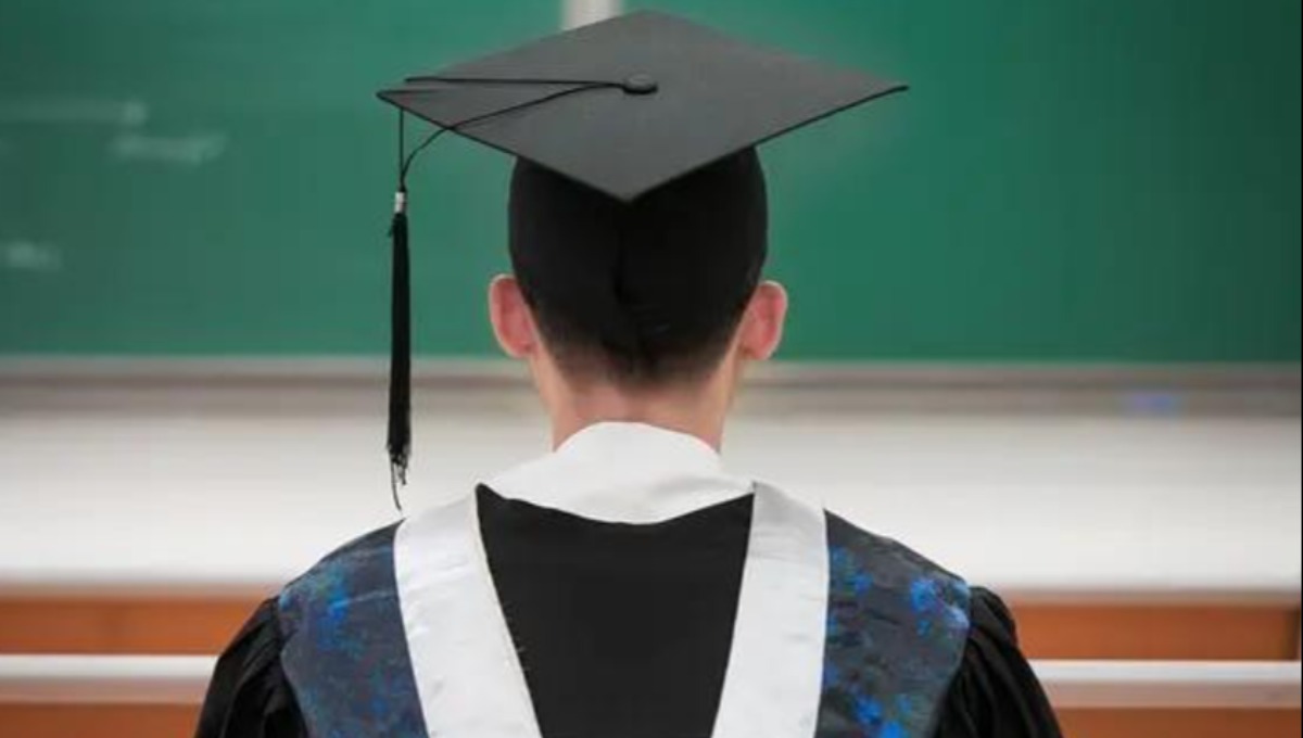 高校宣布：博士可直聘副处级、科级领导